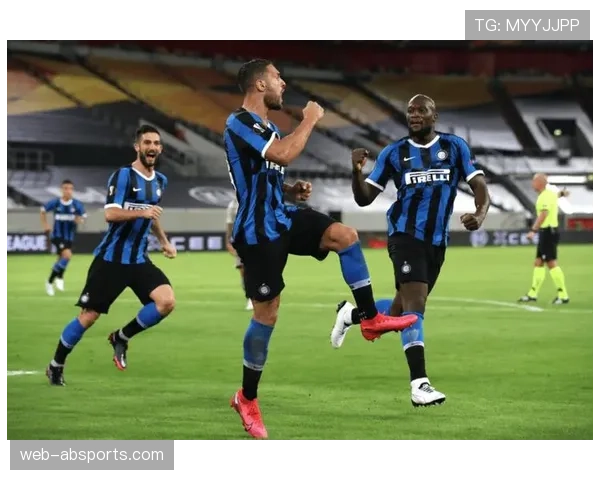 那不勒斯发布对阵国际米兰海报，预热焦点对决